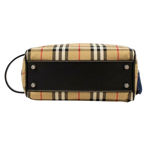 burberry toiletry bag